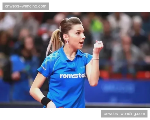 罗马尼亚美女选手斯佐科斯宣布与相恋多年的足球运动员订婚 罗马尼亚美女选手斯佐科斯宣布与相恋多年的足球运动员订婚